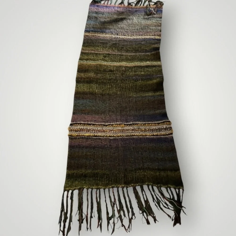 Unbranded artistic pattern